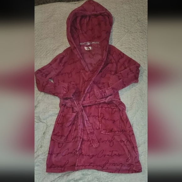Juicy Couture Other - Juicy Couture Womens Long Sleeve Short Length Robe Plush Pink Size S/M